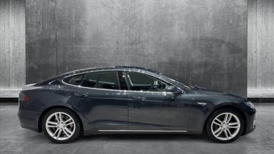 2013 Tesla Model S 5YJSA1CN3DFP24369