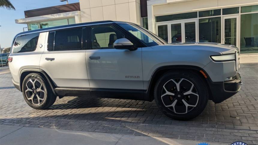 2023 Rivian R1S 7PDSGABA6PN011820