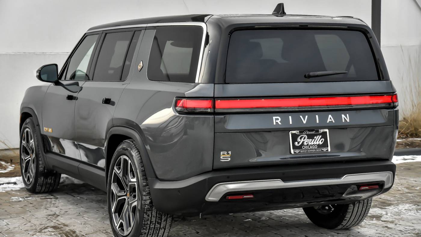 2023 Rivian R1S 7PDSGABA7PN016167