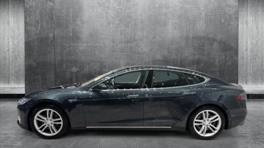 2013 Tesla Model S 5YJSA1CN3DFP24369