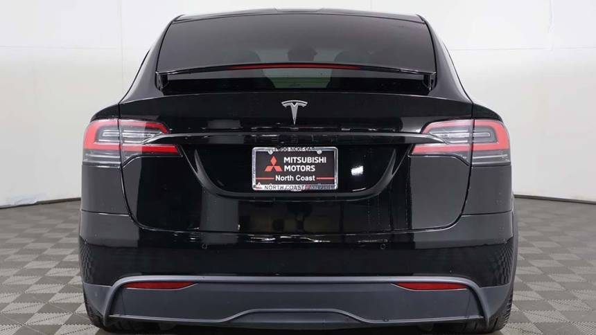 2022 Tesla Model X 7SAXCBE54NF328443