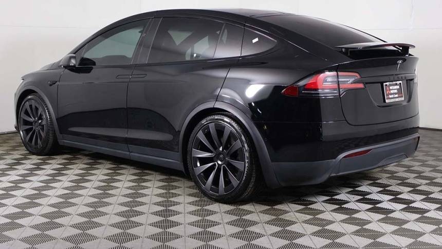 2022 Tesla Model X 7SAXCBE54NF328443