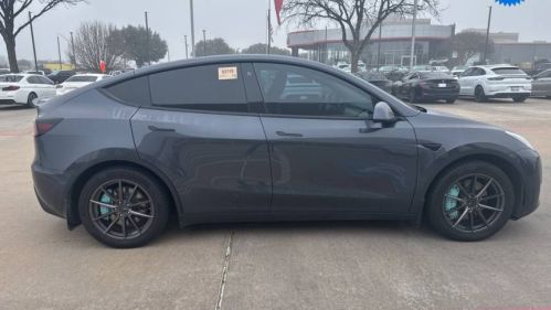 2021 Tesla Model Y 5YJYGDEE0MF207733