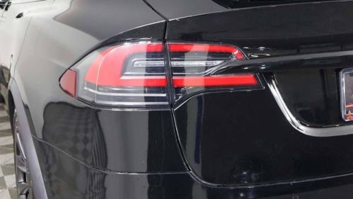 2022 Tesla Model X 7SAXCBE54NF328443