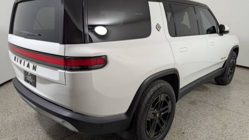 2023 Rivian R1S 7PDSGABA7PN016248