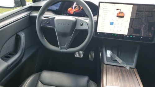 2022 Tesla Model X 7SAXCBE57NF364031