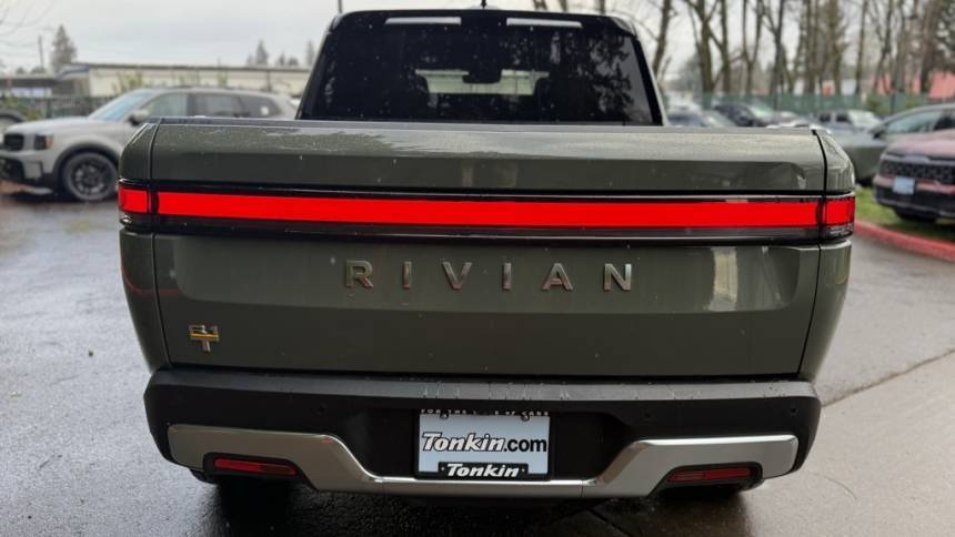 2022 Rivian R1T 7FCTGAAL7NN000671