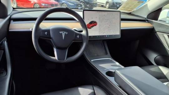 2021 Tesla Model Y 5YJYGDEEXMF196790