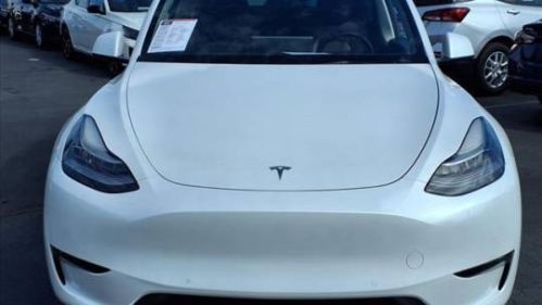 2021 Tesla Model Y 5YJYGDEEXMF196790