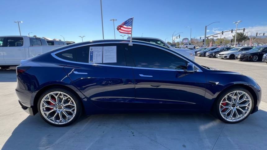 2018 Tesla Model 3 5YJ3E1EB5JF055691