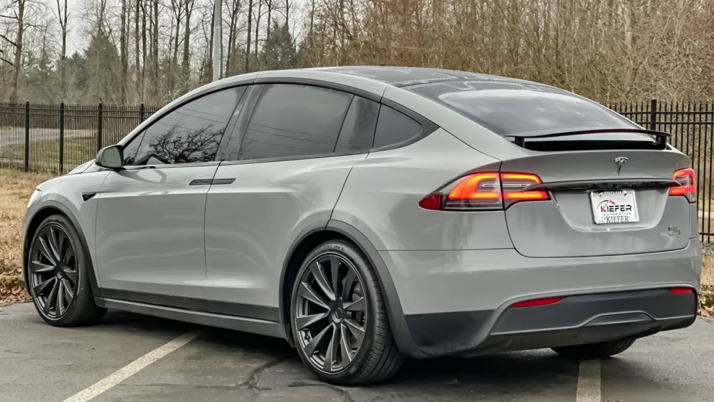 2022 Tesla Model X 7SAXCBE61NF331874