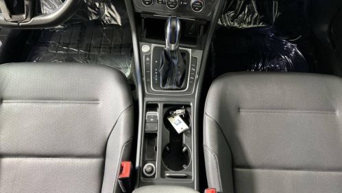 2019 Volkswagen e-Golf WVWPR7AU3KW906075