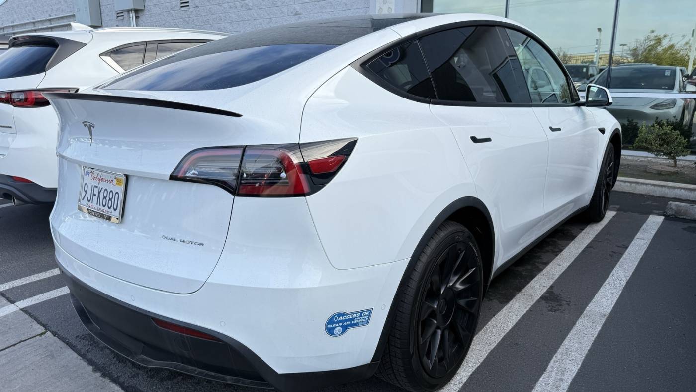 2021 Tesla Model Y 5YJYGDEE0MF161322