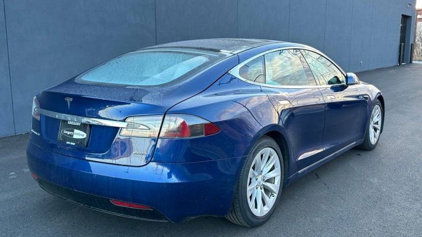 2017 Tesla Model S 5YJSA1E22HF180360