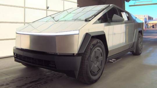 2024 Tesla Cybertruck 7G2CEHEE3RA043466