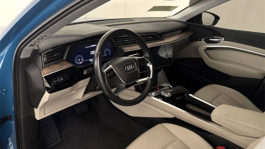 2019 Audi e-tron WA1LAAGE4KB010159