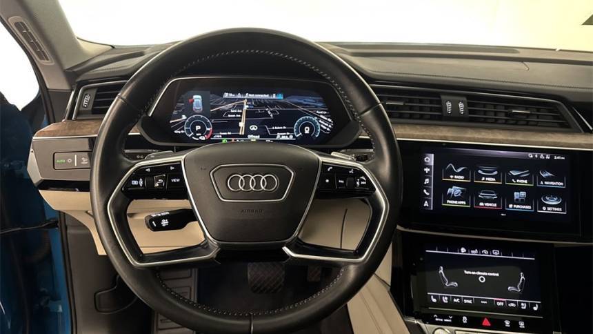 2019 Audi e-tron WA1LAAGE4KB010159