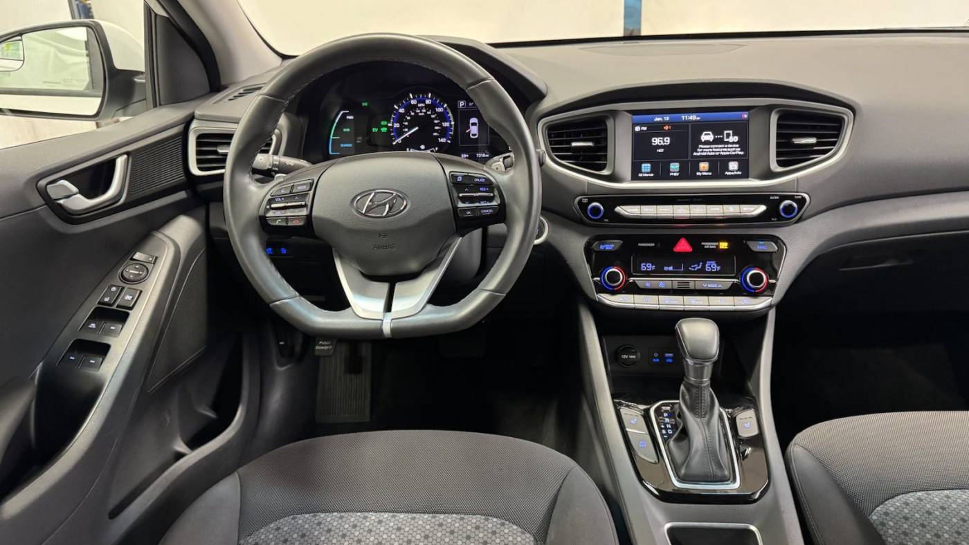 2019 Hyundai IONIQ KMHC65LD5KU183216