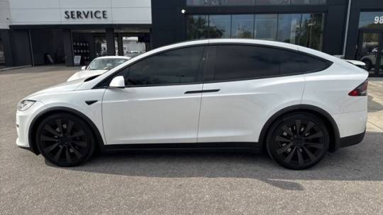 2022 Tesla Model X 7SAXCBE61NF332975