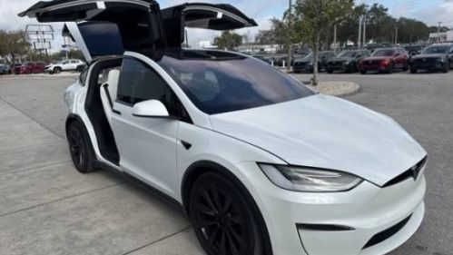 2022 Tesla Model X 7SAXCBE61NF332975