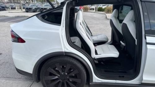 2022 Tesla Model X 7SAXCBE61NF332975