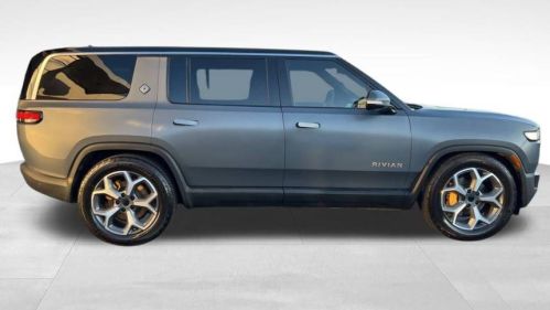 2023 Rivian R1S 7PDSGABL4PN006178