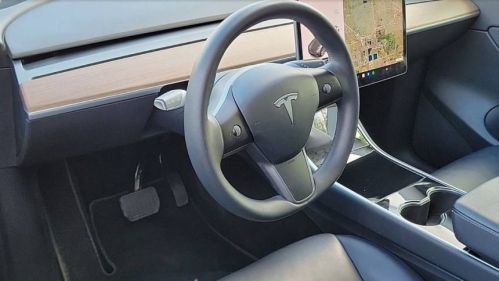 2021 Tesla Model Y 5YJYGDEE4MF074104