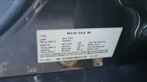 2021 Tesla Model Y 5YJYGDEE4MF074104