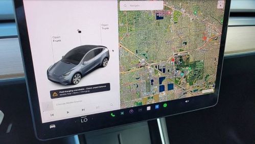 2021 Tesla Model Y 5YJYGDEE4MF074104