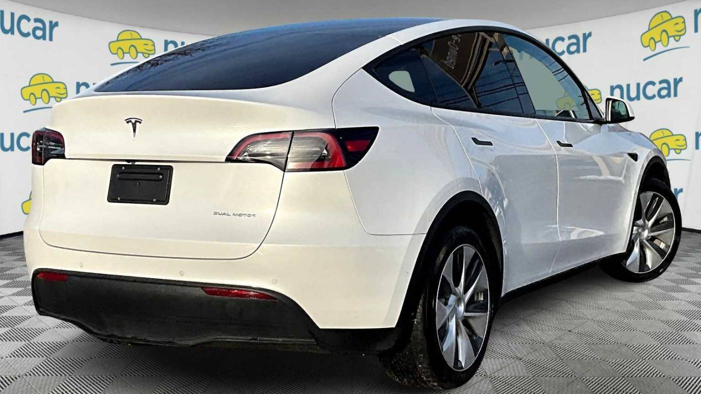 2021 Tesla Model Y 5YJYGDEE4MF297730