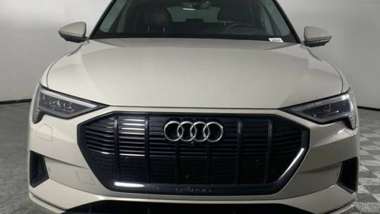 2021 Audi e-tron WA1VAAGE3MB014389