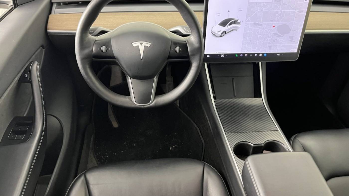 2021 Tesla Model Y 5YJYGDEE2MF117399