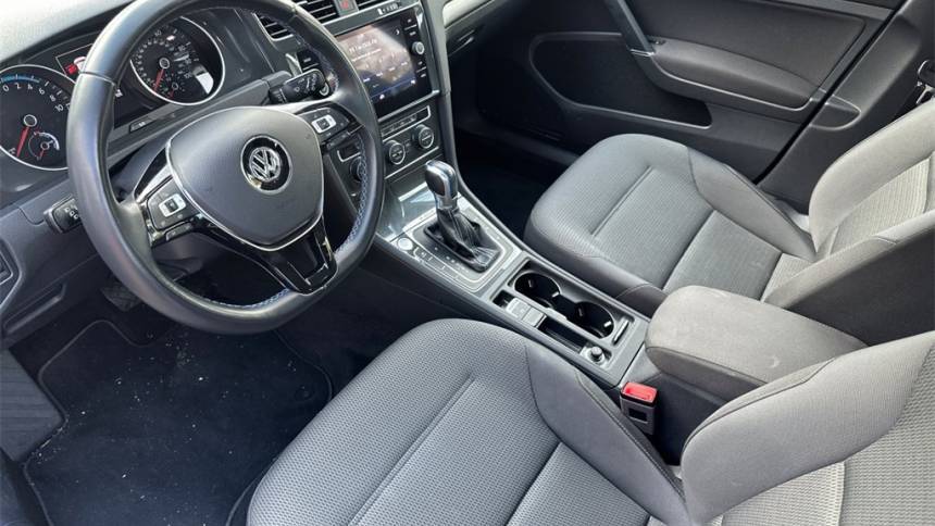 2019 Volkswagen e-Golf WVWKR7AU5KW908436