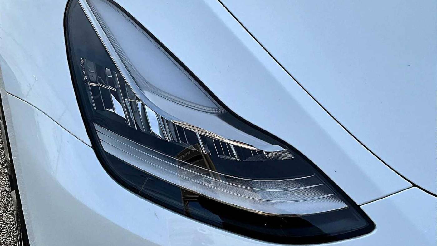 2021 Tesla Model Y 5YJYGDEE4MF297730