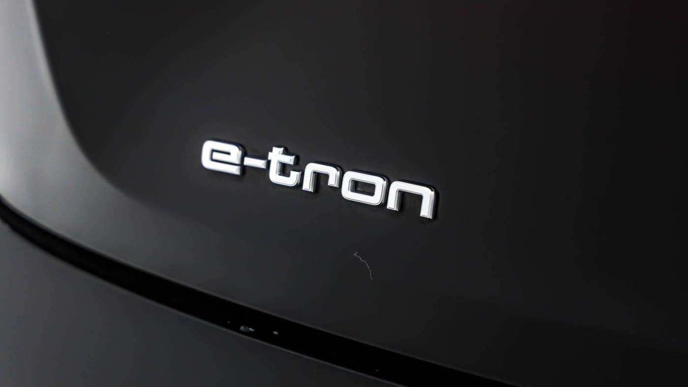 2021 Audi e-tron WA1VAAGE0MB021168