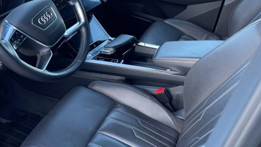 2019 Audi e-tron WA1VAAGE7KB007474