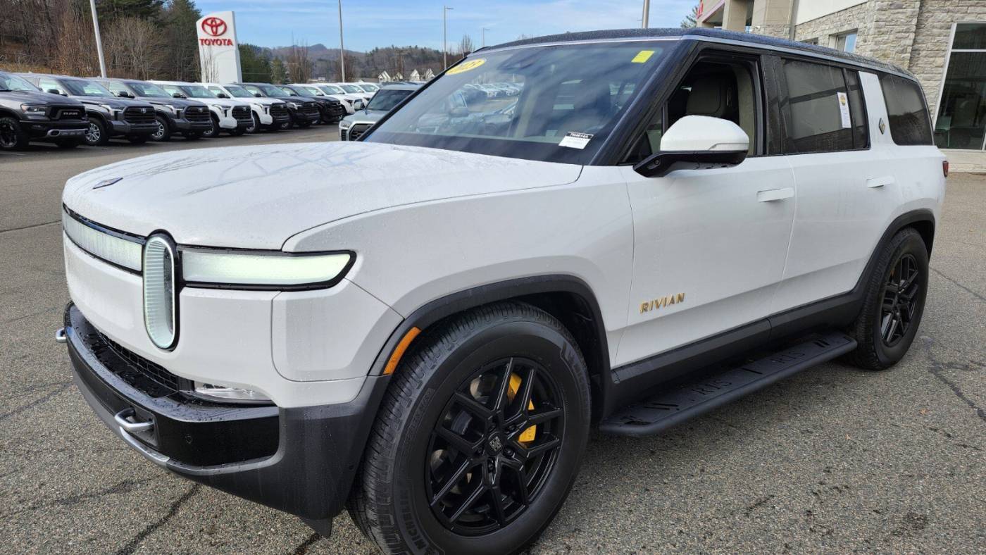 2023 Rivian R1S 7PDSGABA7PN027900