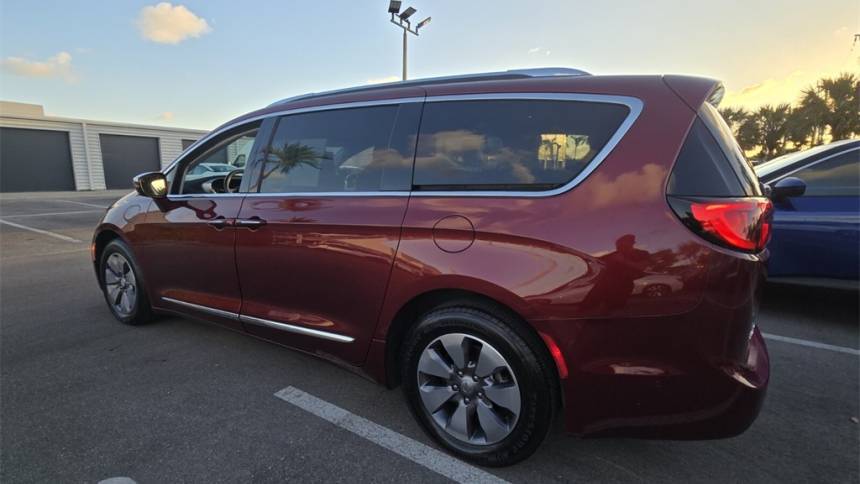 2019 Chrysler Pacifica 2C4RC1N72KR500213