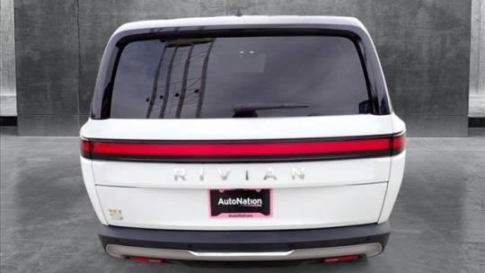 2022 Rivian R1S 7PDSGABL8NN000655