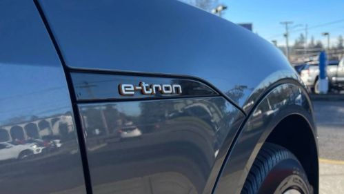 2019 Audi e-tron WA1VAAGE7KB007474