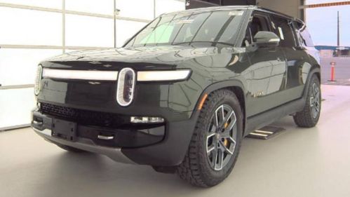 2023 Rivian R1S 7PDSGABL5PN003337