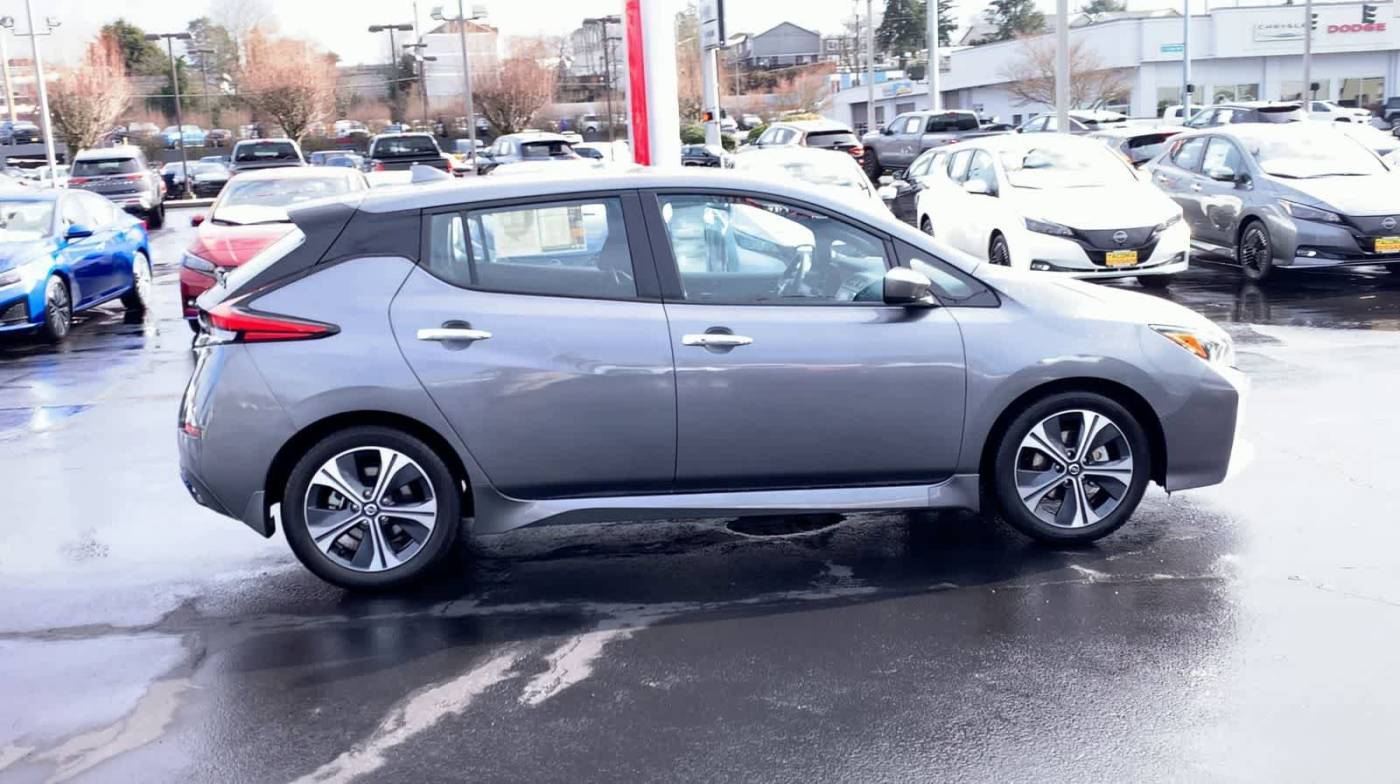 2022 Nissan LEAF 1N4AZ1CV7NC555157