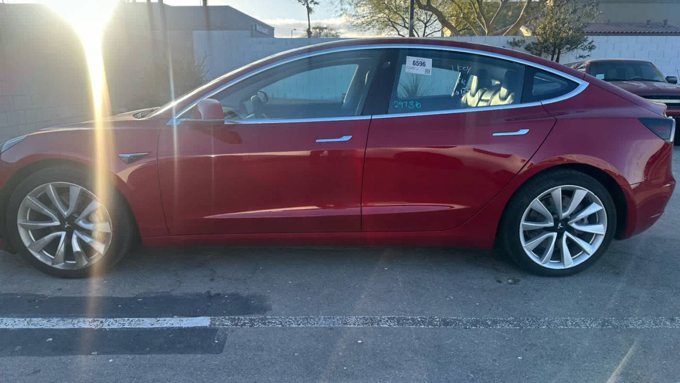 2018 Tesla Model 3 5YJ3E1EA3JF047712