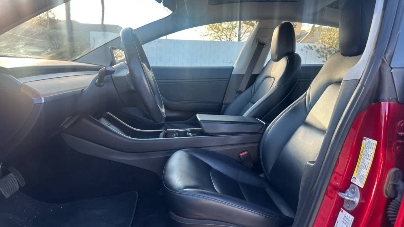 2018 Tesla Model 3 5YJ3E1EA3JF047712