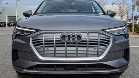 2019 Audi e-tron WA1LAAGE1KB013004