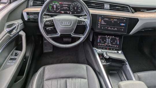 2019 Audi e-tron WA1LAAGE1KB013004