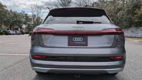 2019 Audi e-tron WA1LAAGE1KB013004