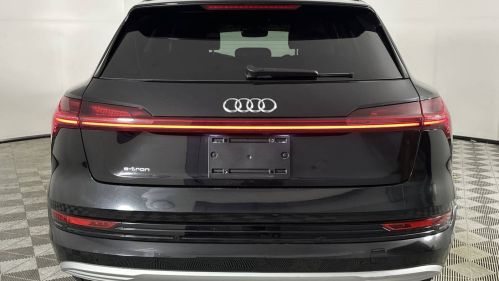 2019 Audi e-tron WA1VAAGE7KB024968