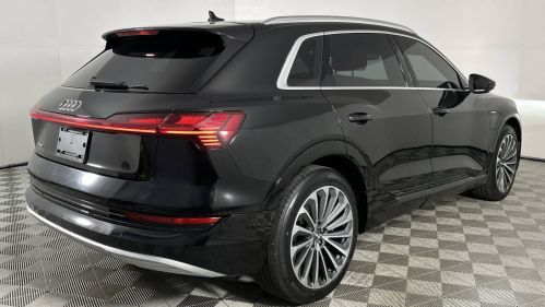 2019 Audi e-tron WA1VAAGE7KB024968