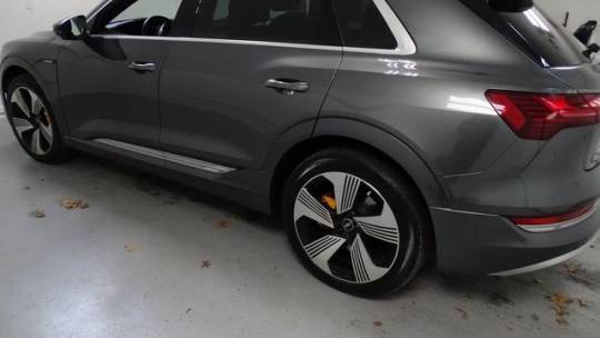 2019 Audi e-tron WA1VAAGE6KB005862